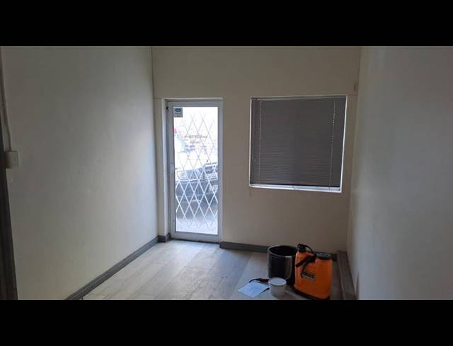 BUSINESS PROPERTY TO RENT IN COTSWOLD